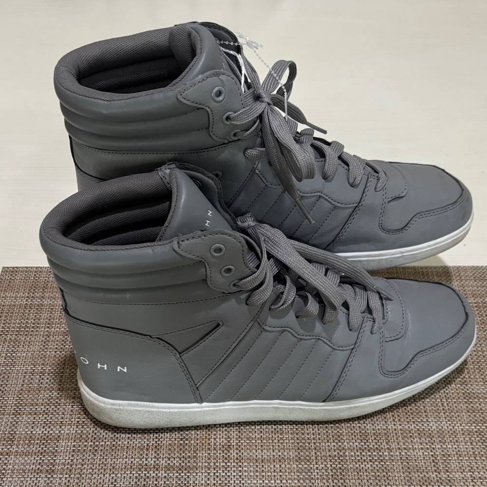 Sean John Gray High-Top Sneakers. Men's 11.5. Excellent condition. Super sharp!